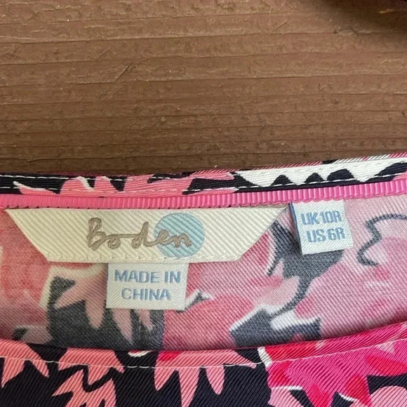 Boden magenta floral bird print sheath dress size 6 - Picture 2 of 5